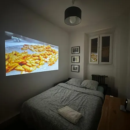 Opera Cube Apartment *