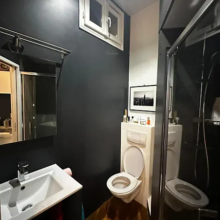 Opera Cube Apartment