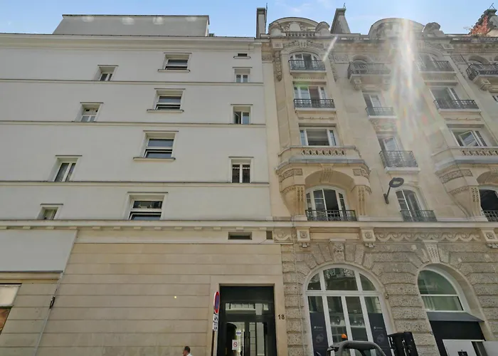 Opera Cube アパート