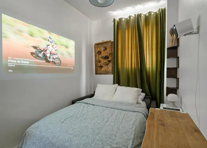 Apartment Opera Cube